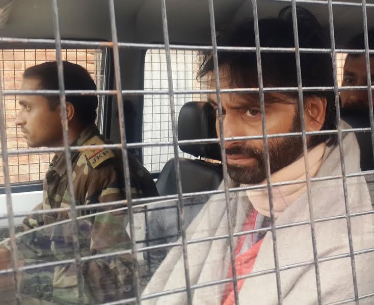 For lust of power, Mufti calling Modi non-communal: Malik